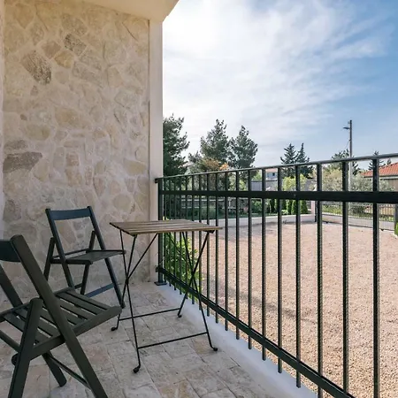 Hedon-stone Appartement Starigrad Paklenica