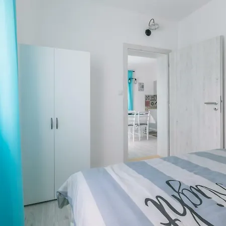 Hedon-stone * Starigrad Paklenica