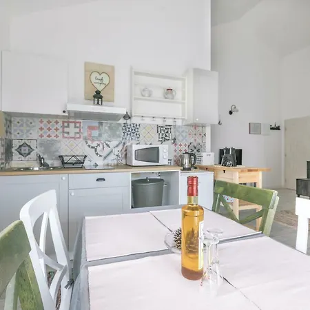 Hedon-stone * Starigrad Paklenica