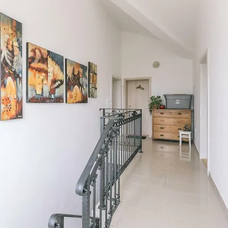 Hedon-stone * Starigrad Paklenica