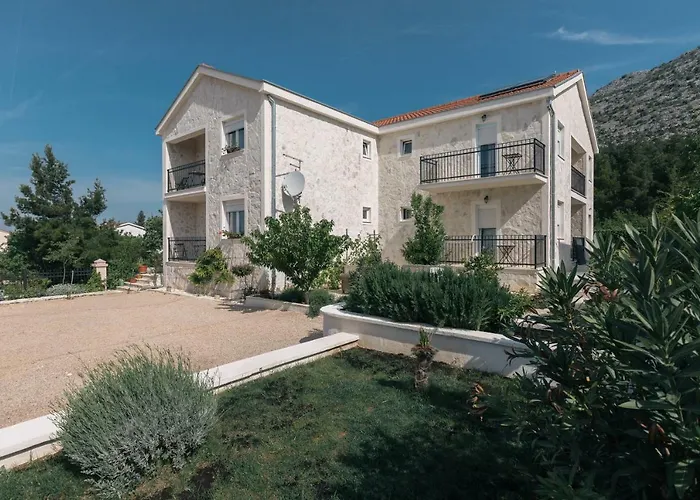Hedon-stone Apartment