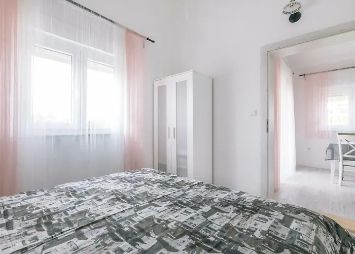 Apartment Hedon-stone