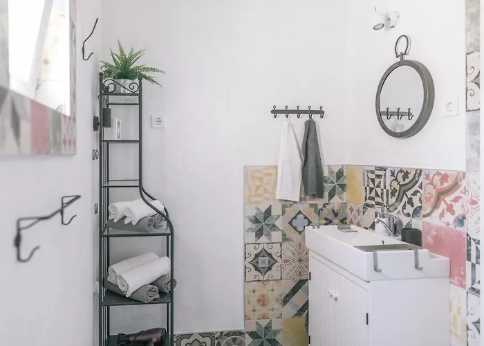 Hedon-stone Apartment *