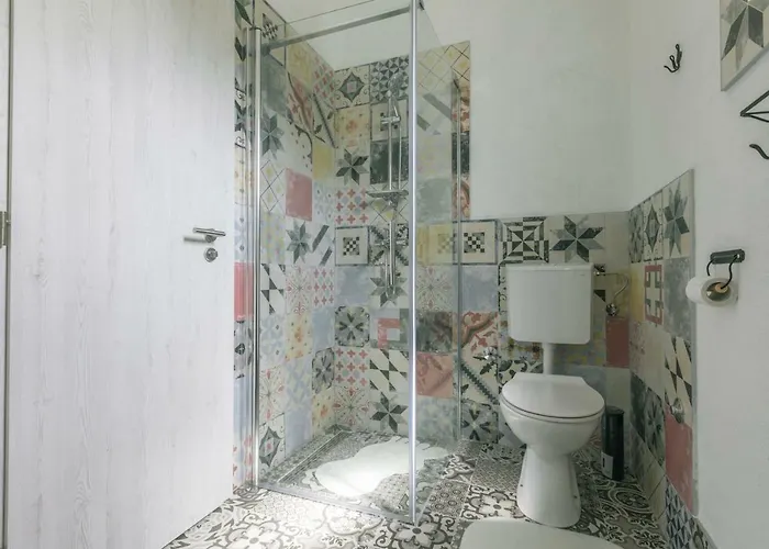 Hedon-stone Apartment Starigrad Paklenica