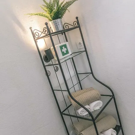 Hedon-stone * Starigrad-Paklenica