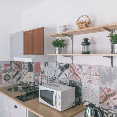 Hedon-stone * Starigrad-Paklenica