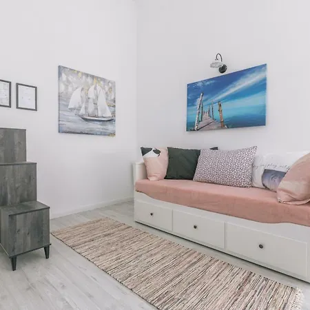 Hedon-stone Apartment