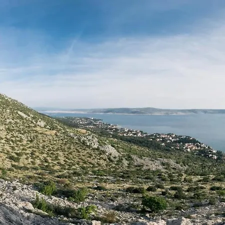 Hedon-stone Apartment *