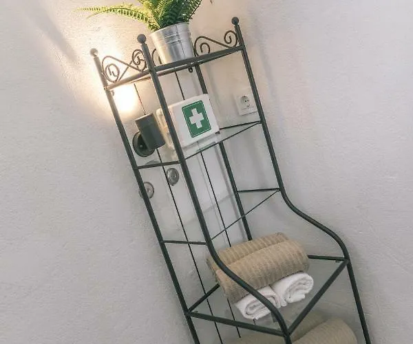 Hedon-stone * Starigrad Paklenica