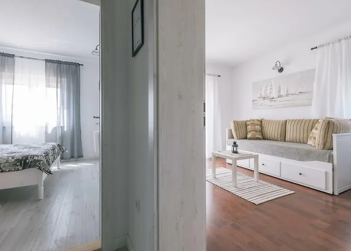 Hedon-stone Apartman Starigrad Paklenica