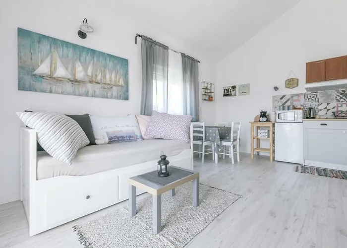 Hedon-stone Apartman Starigrad Paklenica